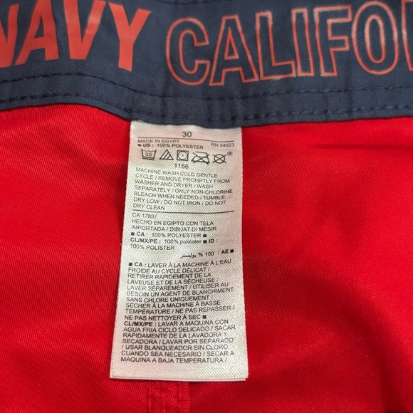 OLD NAVY Men’s Bathing Suit Swim Trunks Swim Shorts - red, size 30 - Picture 3 of 5